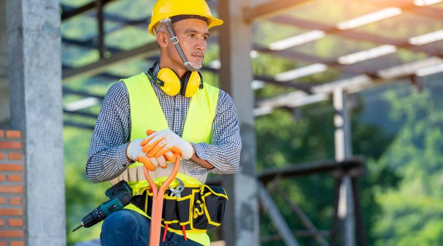 Professional gutter cleaning in Blocksburg, CA